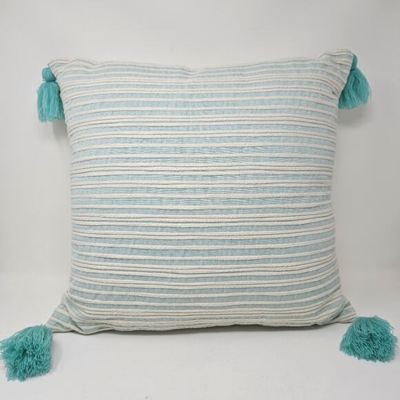 Pier 1 Pillow Embroidered Throw blue 18x18in - Picture 1 of 3